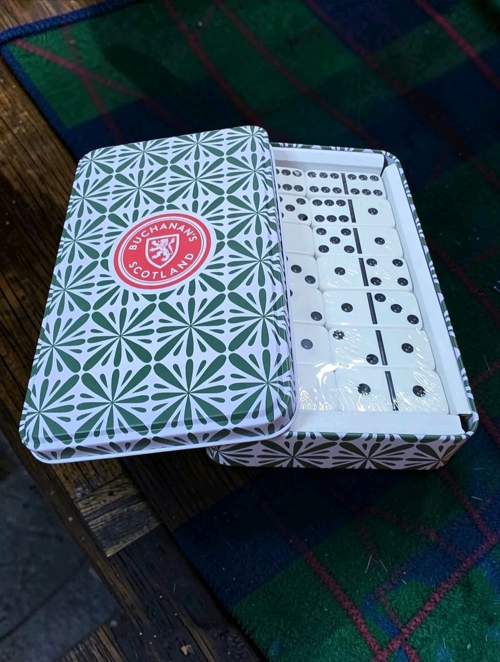 Buchanan's Scotland double-six domino set