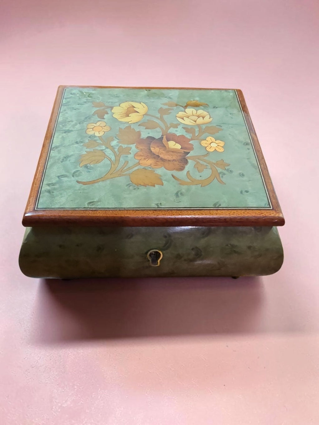 Vintage Reuge Swiss Musical Jewelry Box – “Blowin’ in the Wind” Music Box with Floral Inlay